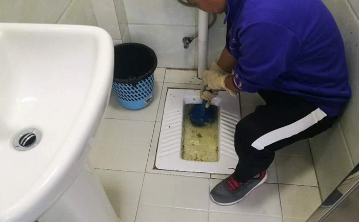 工业园区疏通蹲坑